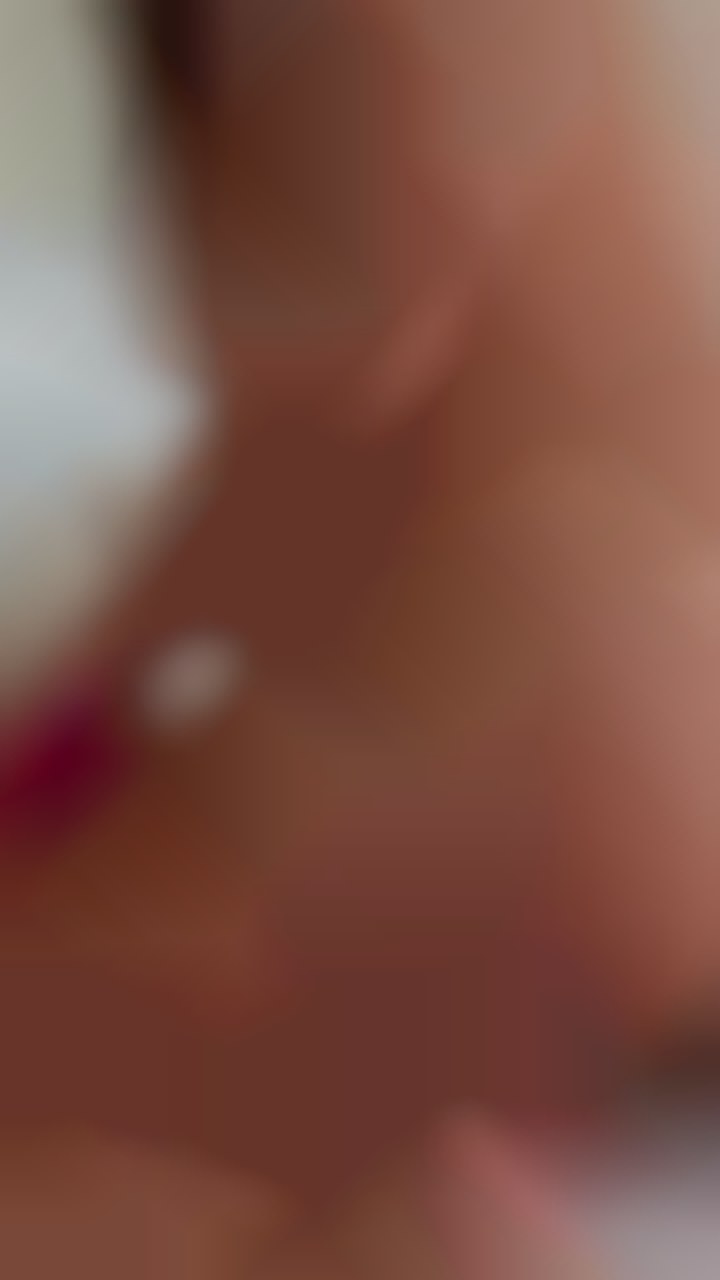 Peachxcris, content creator on Telegram